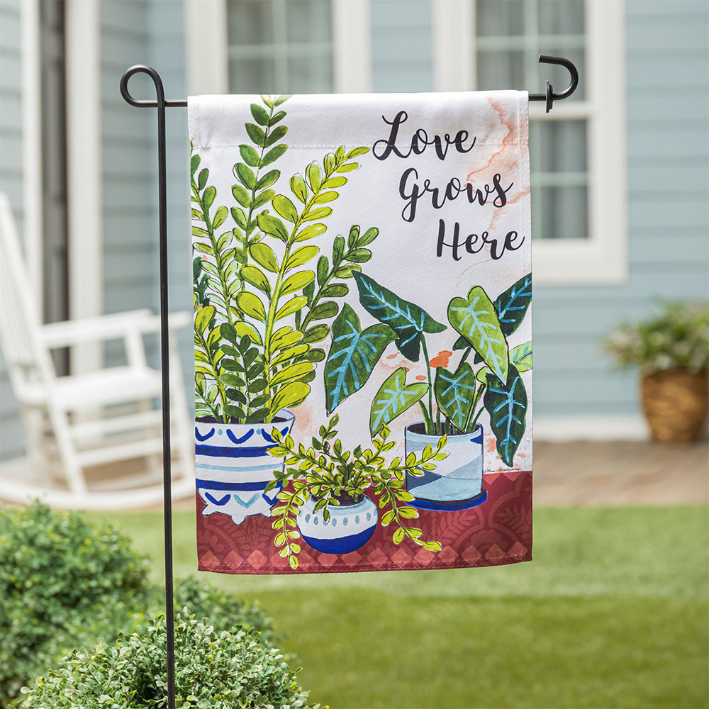 Garden Flag Valentines Love Grows Here